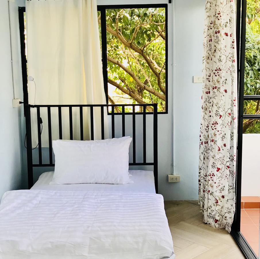 Niitra Hostel Ban Khlong Nang Li Extérieur photo